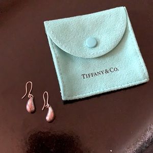 Tiffany, Elsa Peretti, Silver Teardrop earrings.
